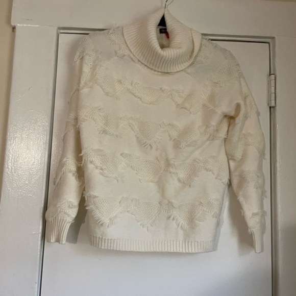 Vince Camuto Cream Sweater size XS - Picture 2 of 8